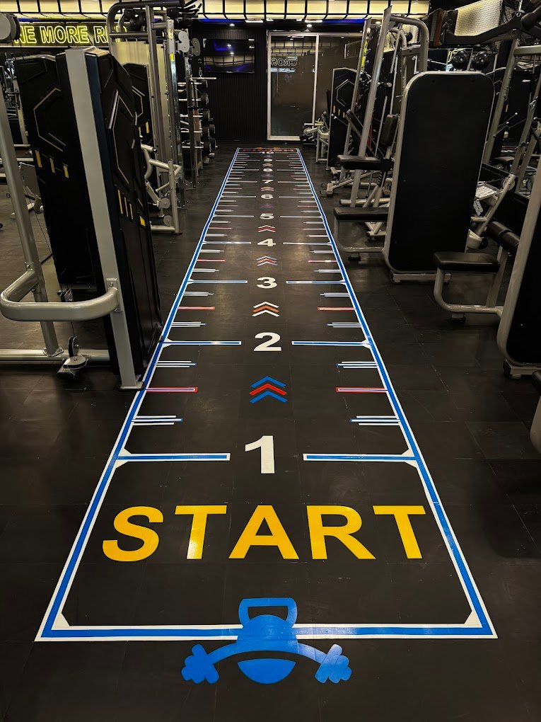 Firdos Market Chowk, Lahore